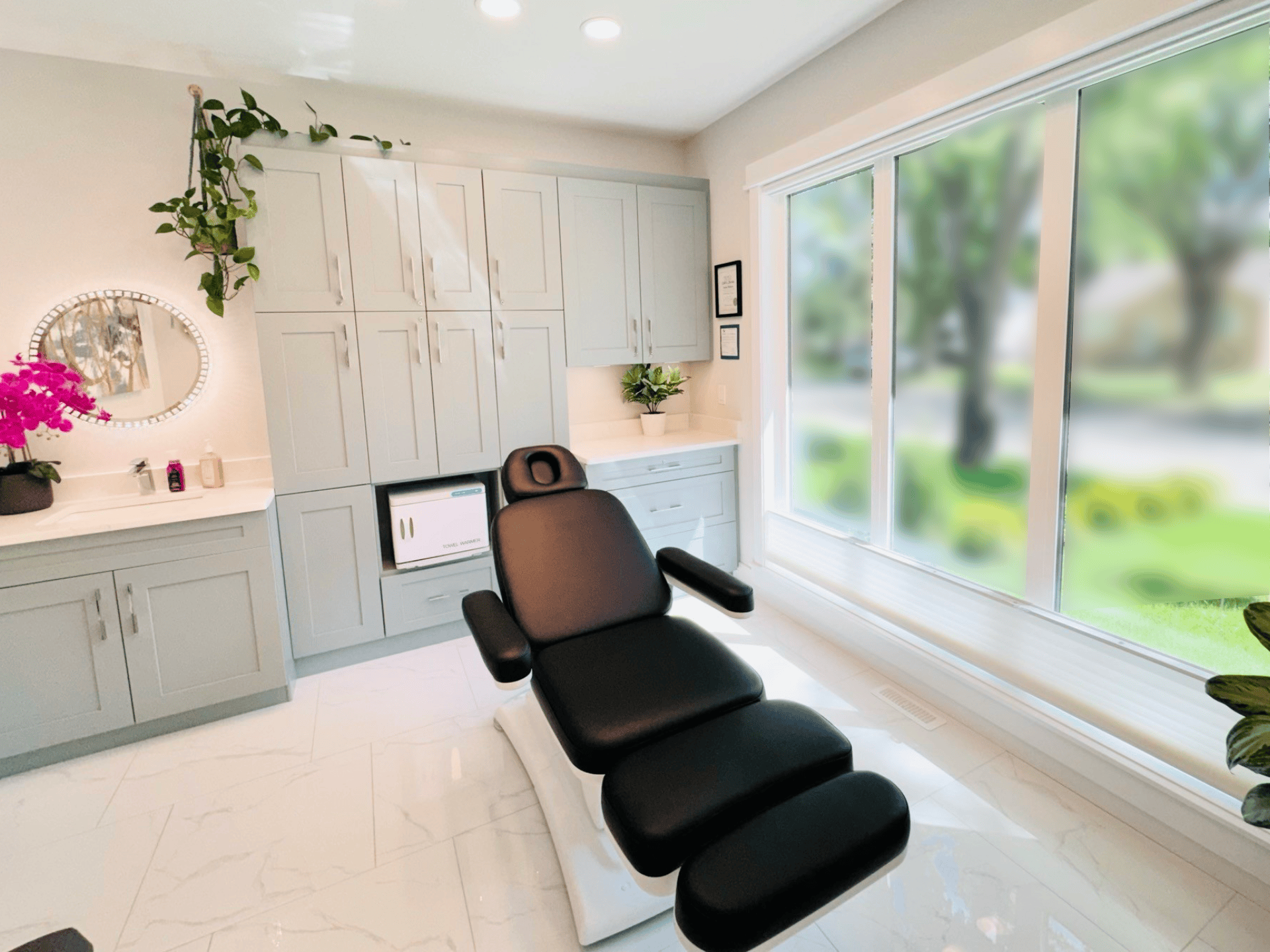 Joanns Esthetics Studio Room